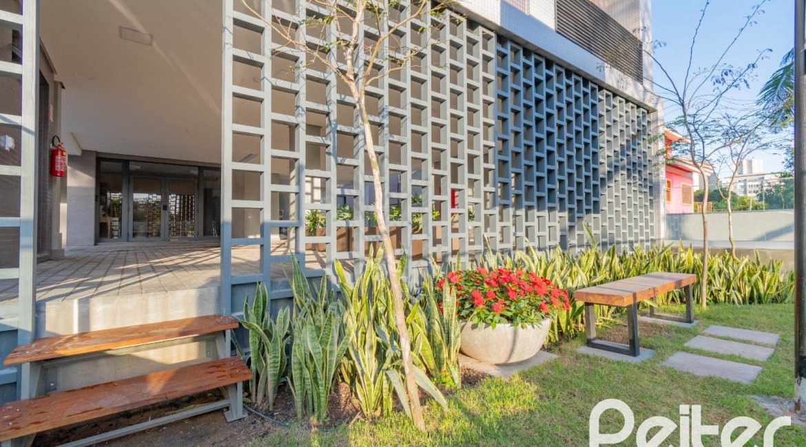 Apartamento à venda com 143m², 3 dormitórios, 1 suíte, 2 vagas, no bairro Tristeza em PORTO ALEGRE