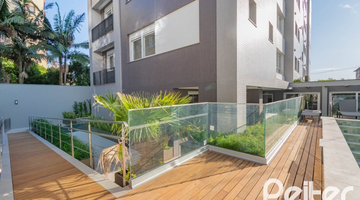 Apartamento à venda com 143m², 3 dormitórios, 1 suíte, 2 vagas, no bairro Tristeza em PORTO ALEGRE