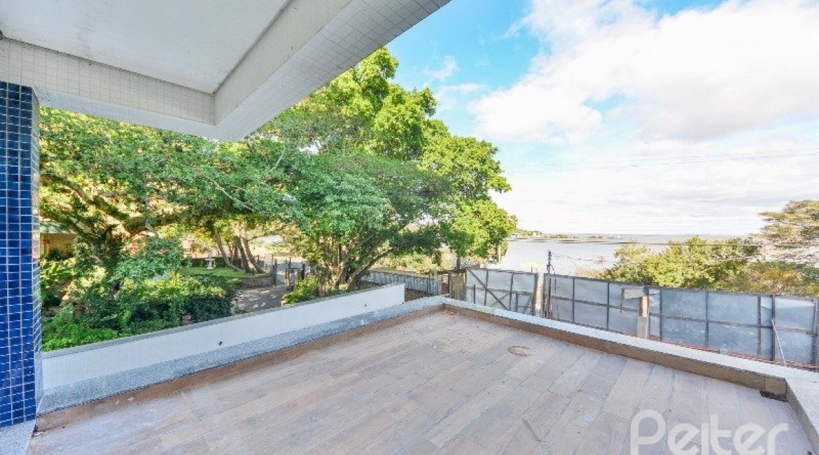 Apartamento à venda com 187m², 3 dormitórios, 3 suítes, 4 vagas, no bairro Vila Assunção em Porto Alegre