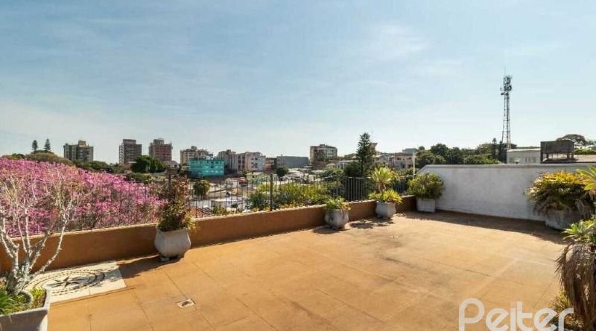 Cobertura à venda com 220m², 2 dormitórios, 1 vaga, no bairro Tristeza em Porto Alegre