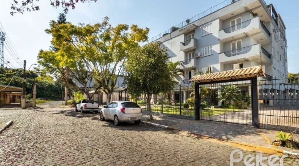 Cobertura à venda com 220m², 2 dormitórios, 1 vaga, no bairro Tristeza em Porto Alegre