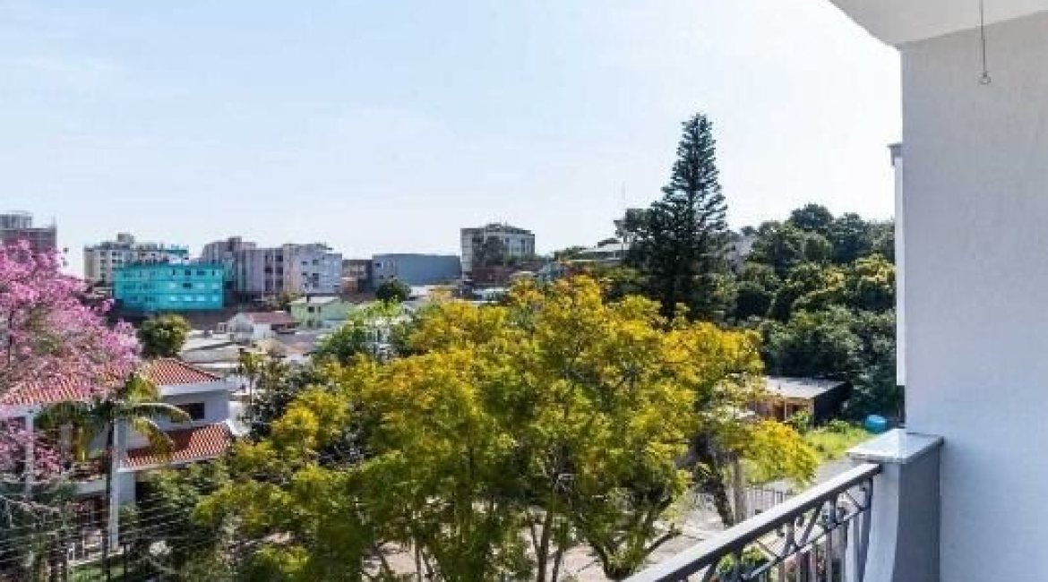 Cobertura à venda com 220m², 2 dormitórios, 1 vaga, no bairro Tristeza em Porto Alegre