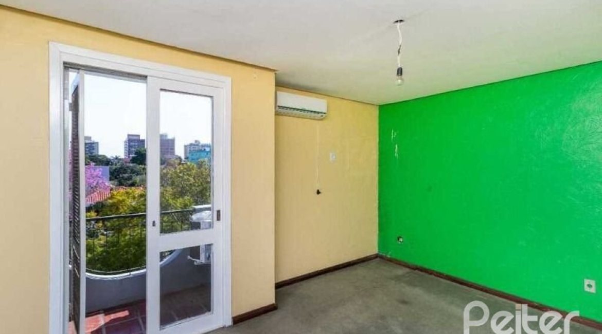 Cobertura à venda com 220m², 2 dormitórios, 1 vaga, no bairro Tristeza em Porto Alegre