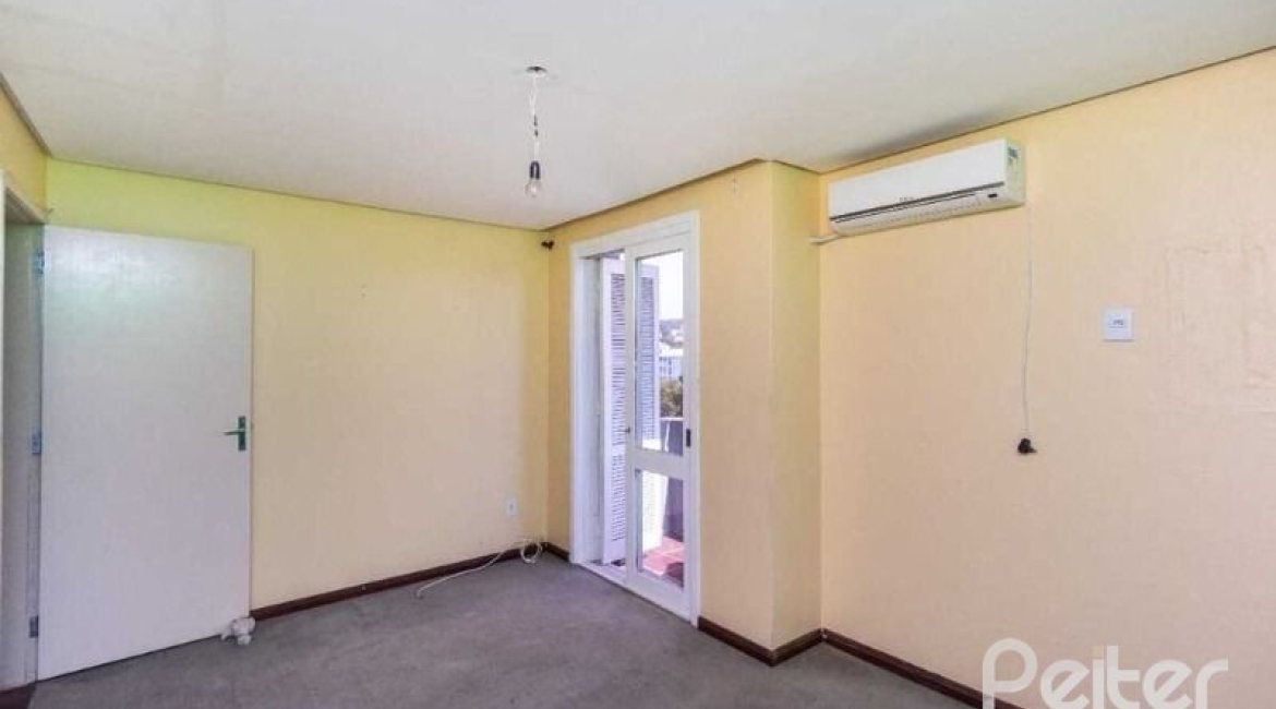 Cobertura à venda com 220m², 2 dormitórios, 1 vaga, no bairro Tristeza em Porto Alegre