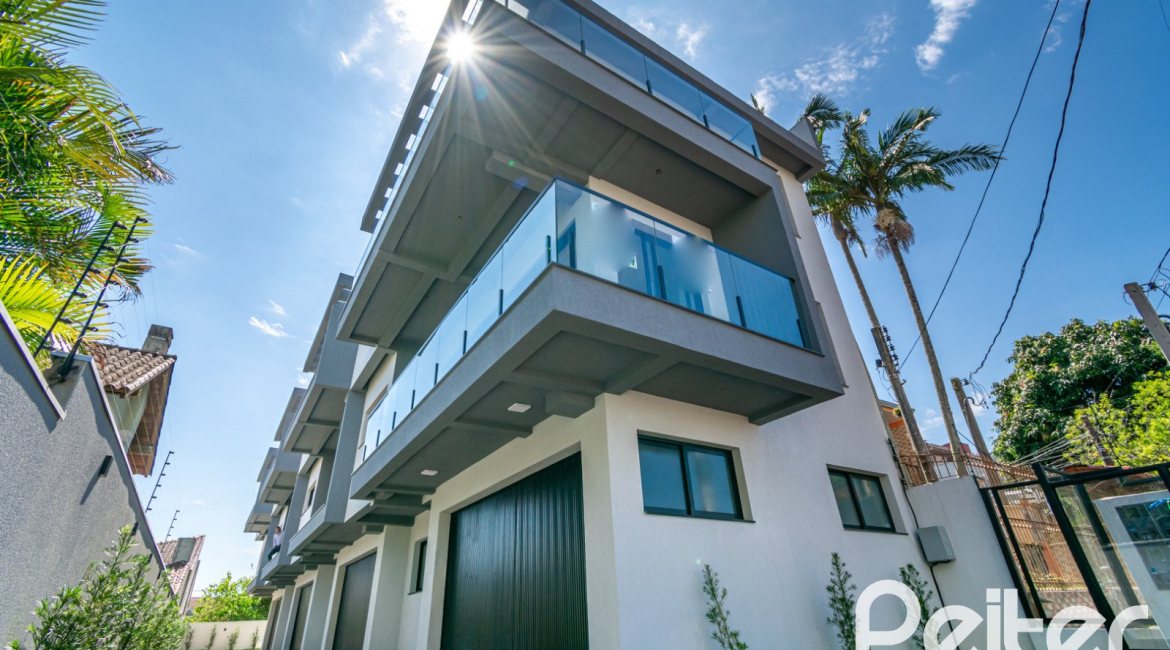 Casa em Condomínio à venda com 176m², 3 dormitórios, 3 suítes, 2 vagas, no bairro Tristeza em Porto Alegre