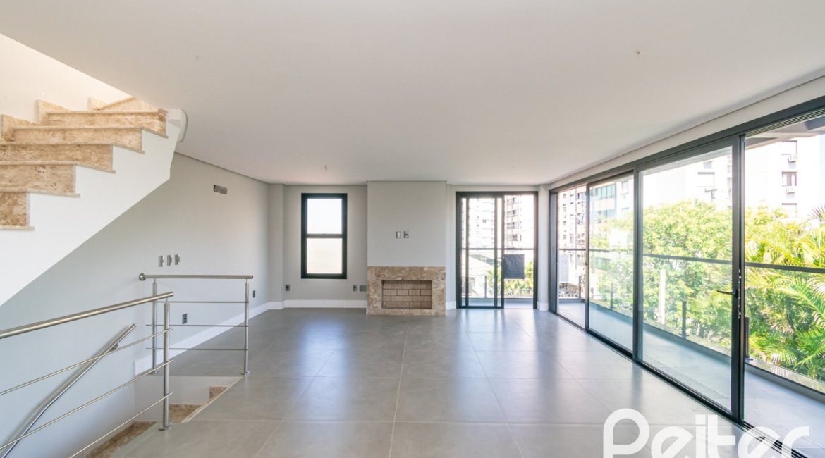 Casa em Condomínio à venda com 176m², 3 dormitórios, 3 suítes, 2 vagas, no bairro Tristeza em Porto Alegre