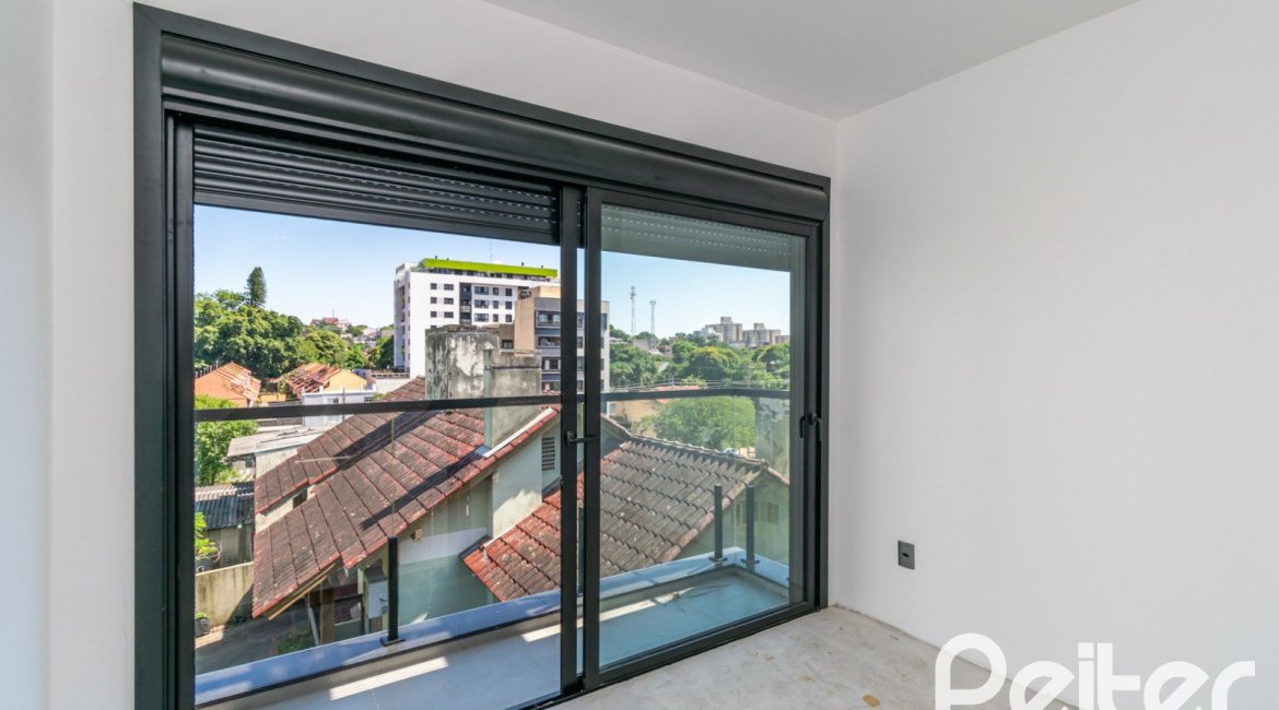 Casa em Condomínio à venda com 176m², 3 dormitórios, 3 suítes, 2 vagas, no bairro Tristeza em Porto Alegre