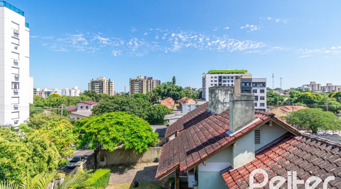 Casa em Condomínio à venda com 176m², 3 dormitórios, 3 suítes, 2 vagas, no bairro Tristeza em Porto Alegre