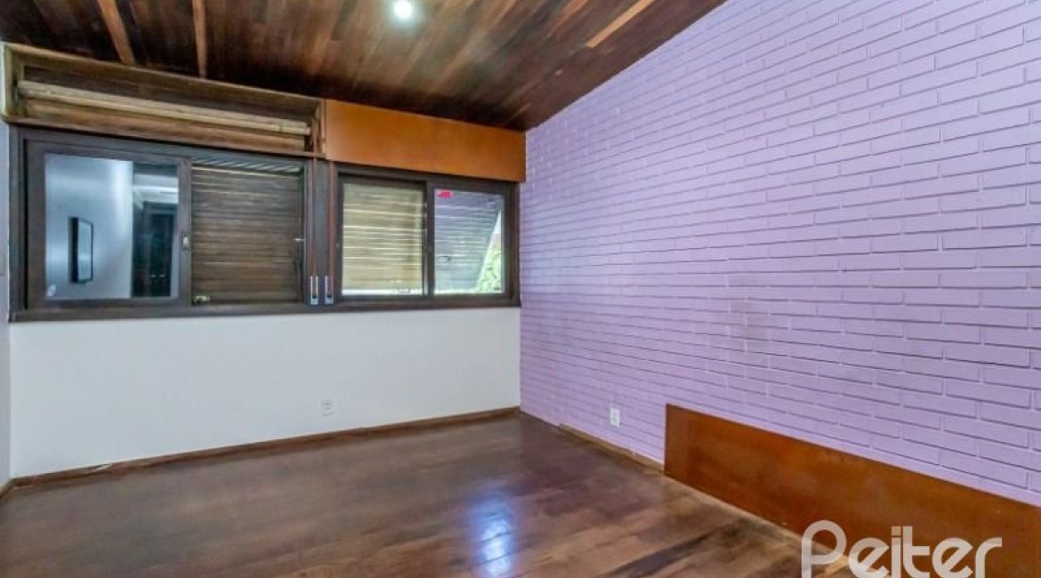  à venda, no bairro  em 