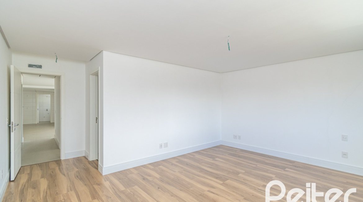 Apartamento à venda com 120m², 3 dormitórios, 1 suíte, 2 vagas, no bairro Tristeza em PORTO ALEGRE