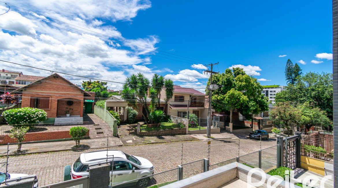 Apartamento à venda com 120m², 3 dormitórios, 1 suíte, 2 vagas, no bairro Tristeza em PORTO ALEGRE