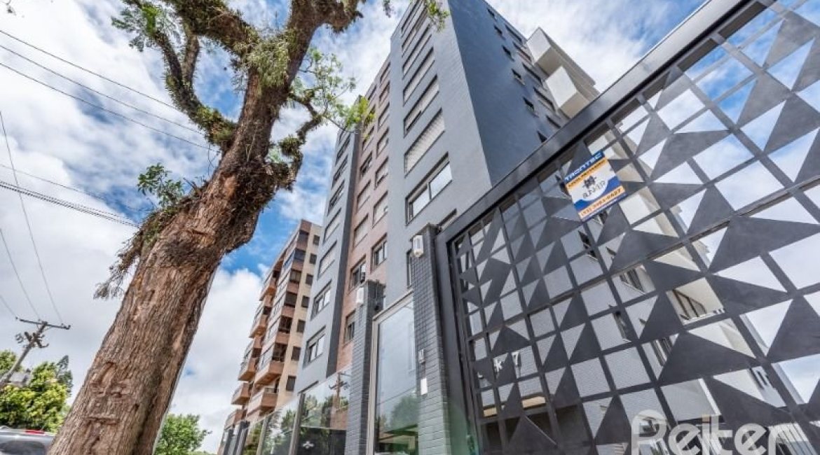 Apartamento à venda com 120m², 3 dormitórios, 1 suíte, 2 vagas, no bairro Tristeza em PORTO ALEGRE