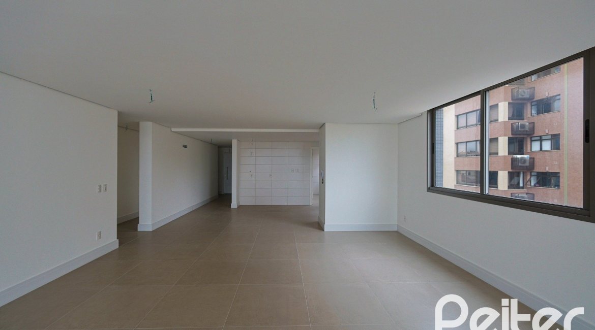 Apartamento à venda com 200m², 3 dormitórios, 3 suítes, 3 vagas, no bairro Tristeza em PORTO ALEGRE