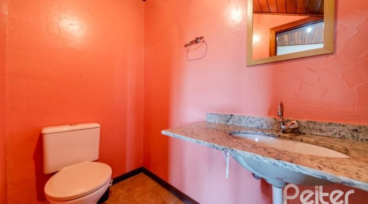 Casa em Condomínio à venda com 168m², 3 dormitórios, 1 suíte, 3 vagas, no bairro Tristeza em Porto Alegre