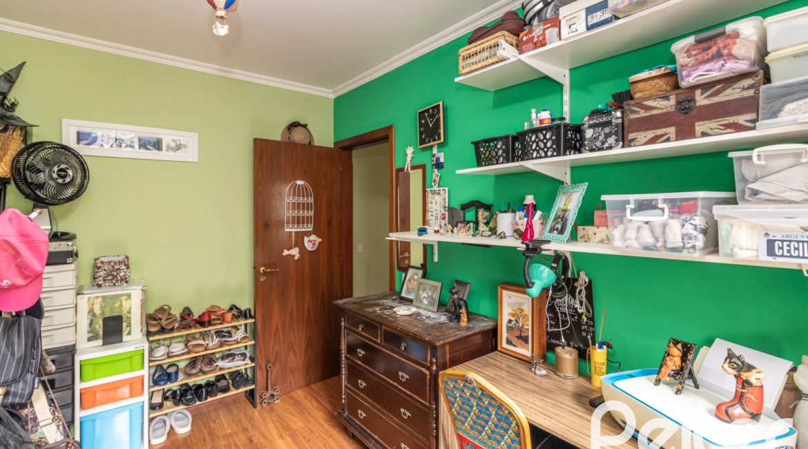 Casa à venda com 124m², 3 dormitórios, 1 suíte, 2 vagas, no bairro Jardim Isabel em Porto Alegre