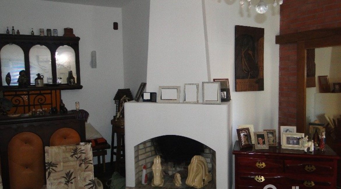 Casa à venda com 242m², 4 dormitórios, 1 suíte, 3 vagas, no bairro Tristeza em Porto Alegre