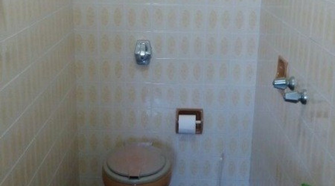 Casa à venda com 374m², 4 dormitórios, 3 suítes, 3 vagas, no bairro Vila Assunção em Porto Alegre