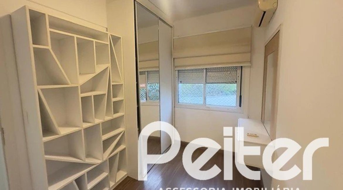 Apartamento à venda com 71m², 3 dormitórios, 1 suíte, 1 vaga, no bairro Cavalhada em PORTO ALEGRE