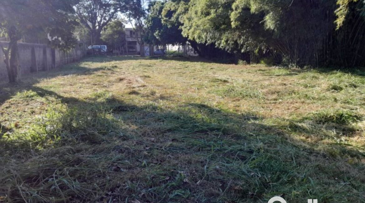 Terreno à venda com 1000m², no bairro Cristal em Porto Alegre