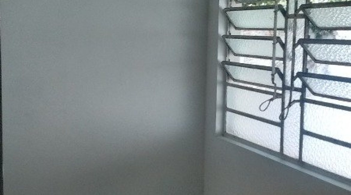 Casa à venda com 200m², 3 dormitórios, 1 suíte, 2 vagas, no bairro Tristeza em Porto Alegre