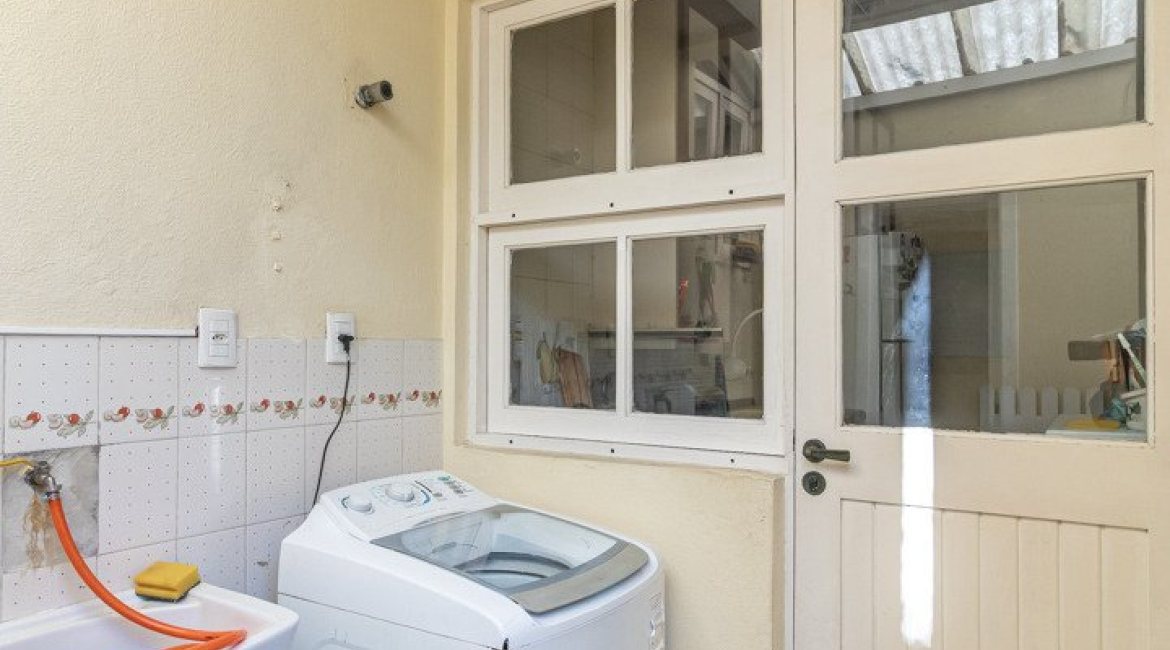 Casa em Condomínio à venda com 81m², 2 dormitórios, 1 vaga, no bairro Tristeza em Porto Alegre