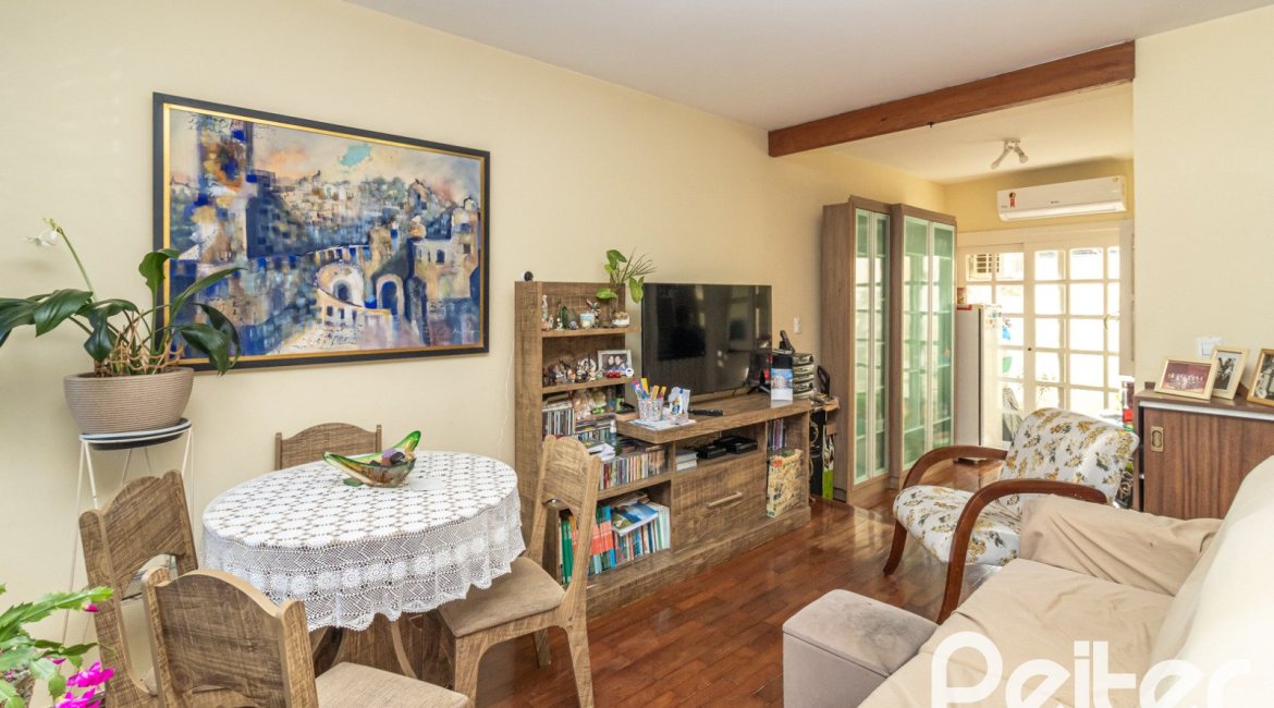 Casa em Condomínio à venda com 81m², 2 dormitórios, 1 vaga, no bairro Tristeza em Porto Alegre