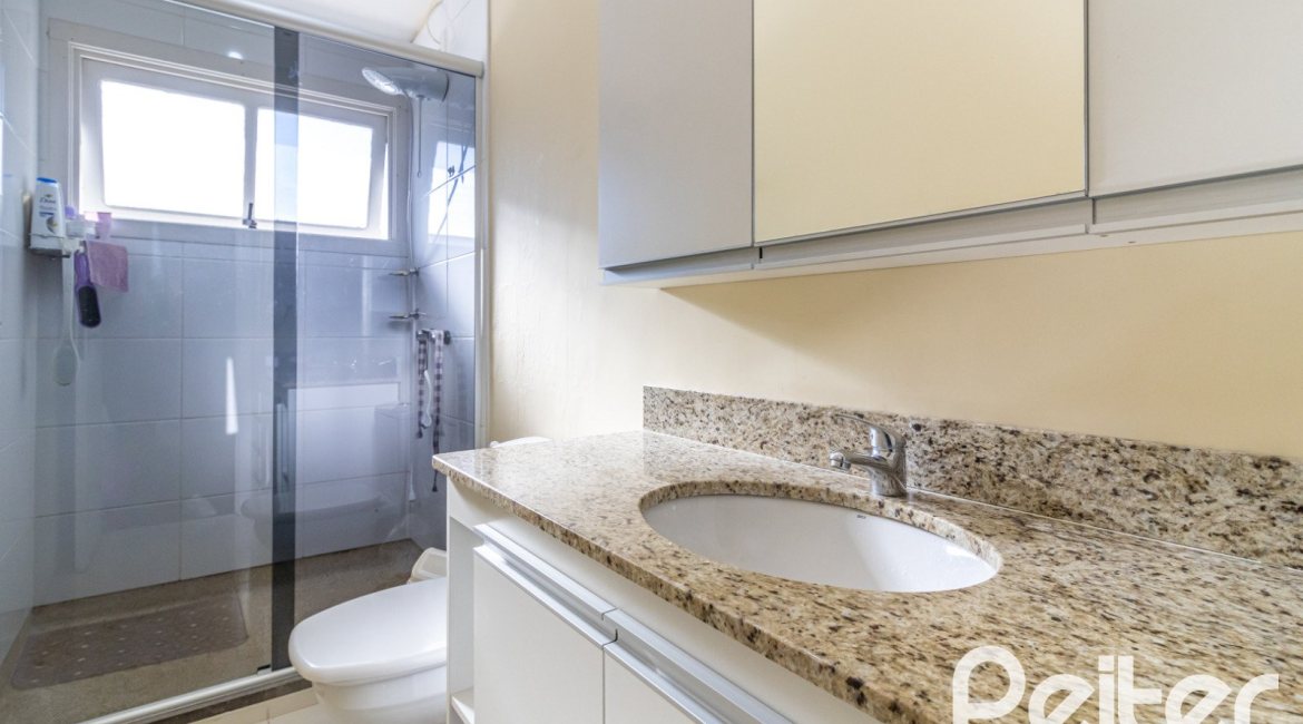 Casa em Condomínio à venda com 81m², 2 dormitórios, 1 vaga, no bairro Tristeza em Porto Alegre