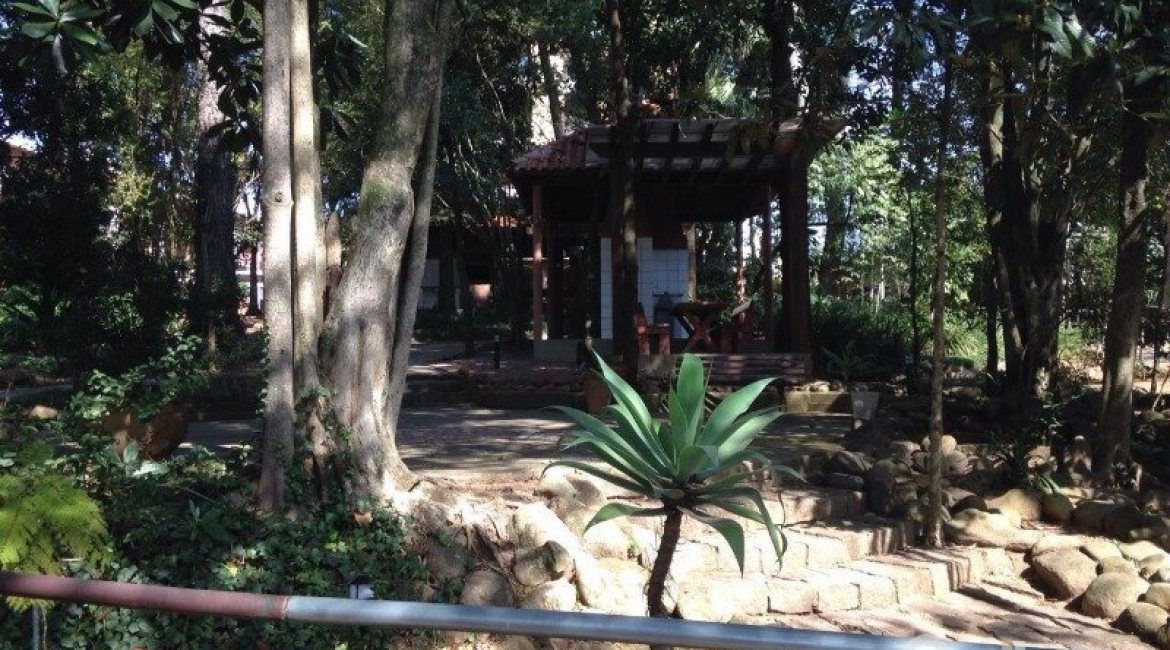 Apartamento à venda com 67m², 3 dormitórios, 1 vaga, no bairro Teresópolis em Porto Alegre