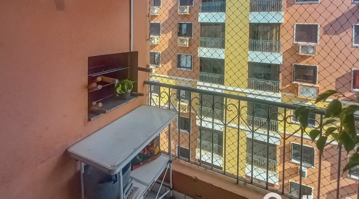 Apartamento à venda com 67m², 3 dormitórios, 1 vaga, no bairro Teresópolis em Porto Alegre