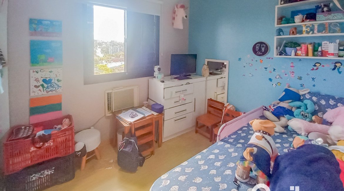 Apartamento à venda com 67m², 3 dormitórios, 1 vaga, no bairro Teresópolis em Porto Alegre