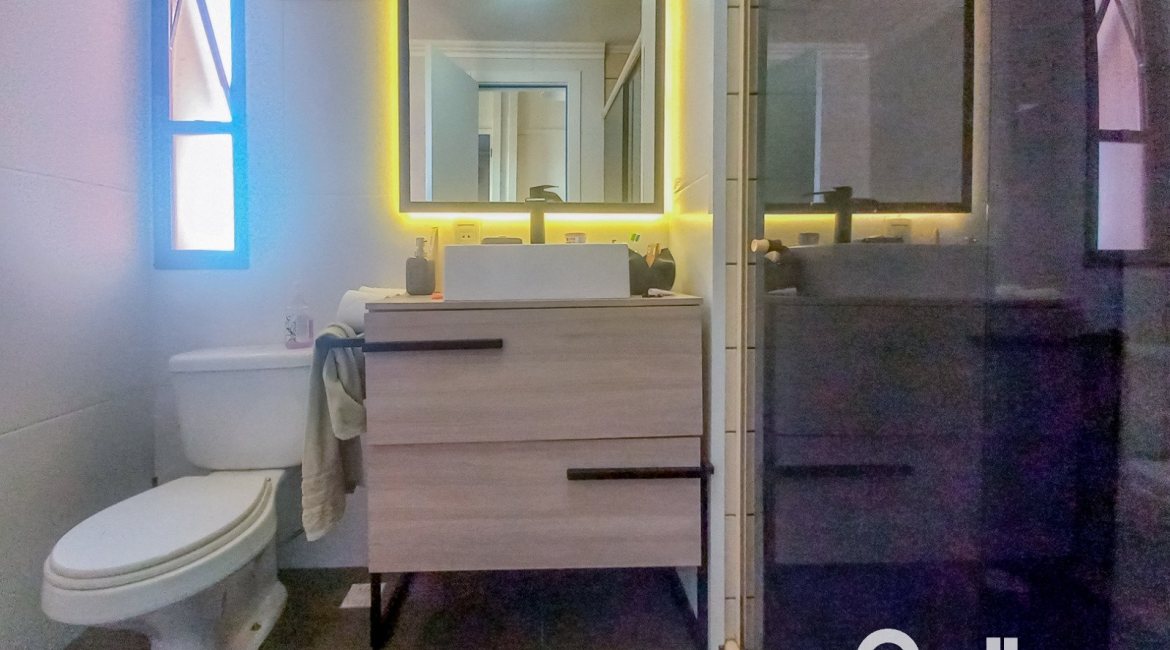 Apartamento à venda com 67m², 3 dormitórios, 1 vaga, no bairro Teresópolis em Porto Alegre