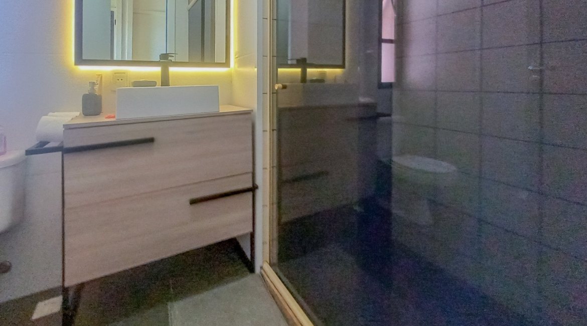 Apartamento à venda com 67m², 3 dormitórios, 1 vaga, no bairro Teresópolis em Porto Alegre