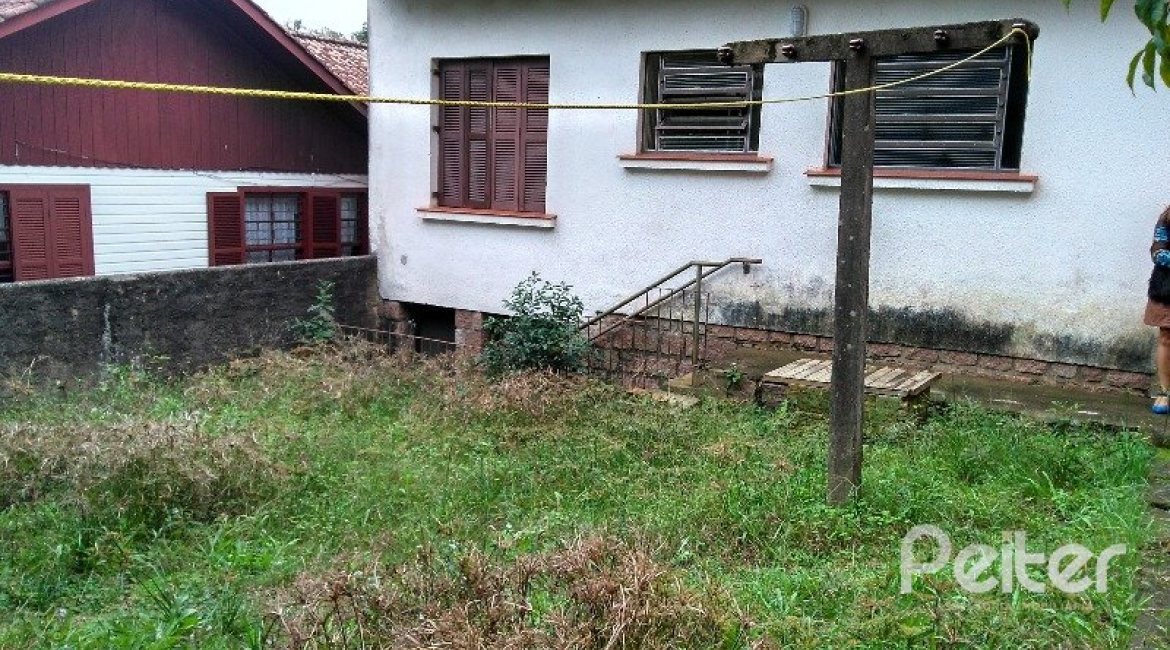 Terreno à venda com 927m², no bairro Tristeza em Porto Alegre