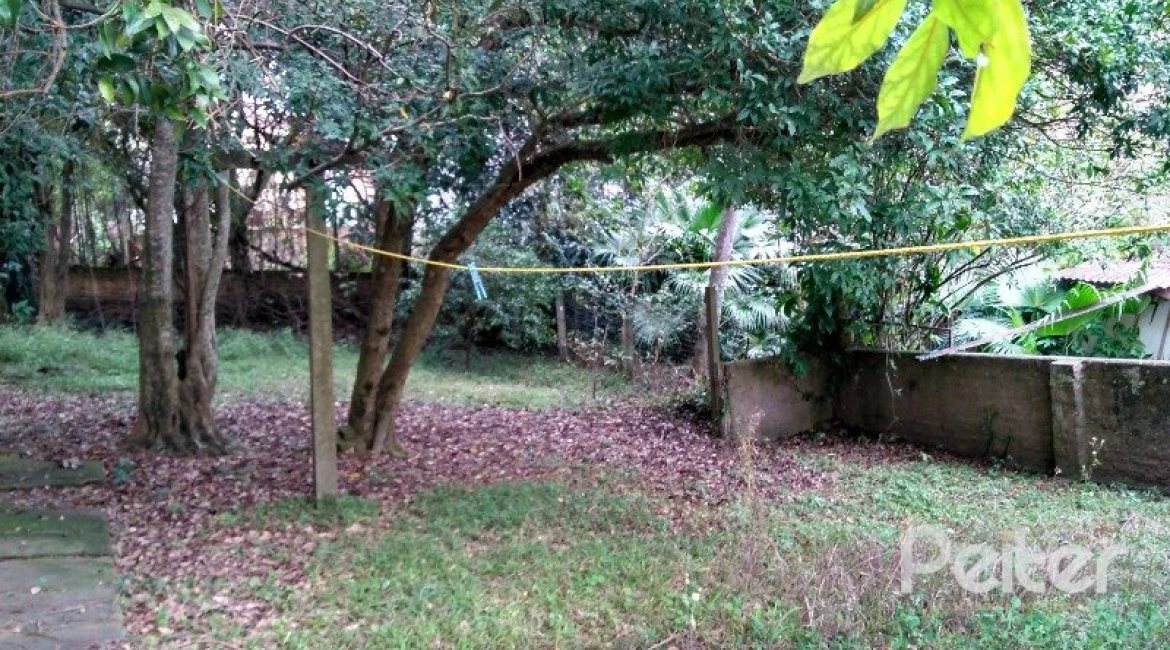 Terreno à venda com 927m², no bairro Tristeza em Porto Alegre