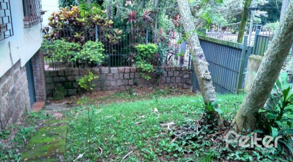 Terreno à venda com 927m², no bairro Tristeza em Porto Alegre