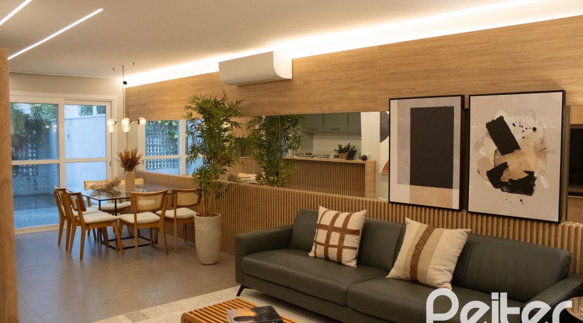 Casa em Condomínio à venda com 191m², 4 dormitórios, 1 suíte, 2 vagas, no bairro Vila Nova em PORTO ALEGRE