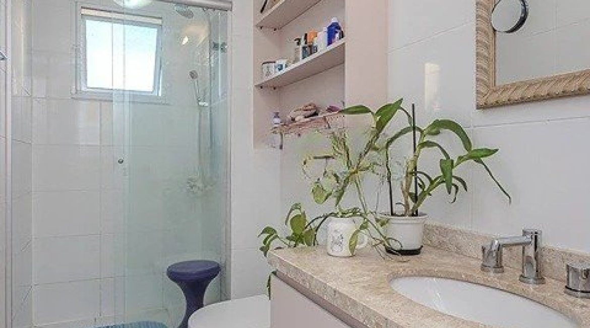 Apartamento à venda com 69m², 2 dormitórios, 1 suíte, 2 vagas, no bairro Tristeza em PORTO ALEGRE