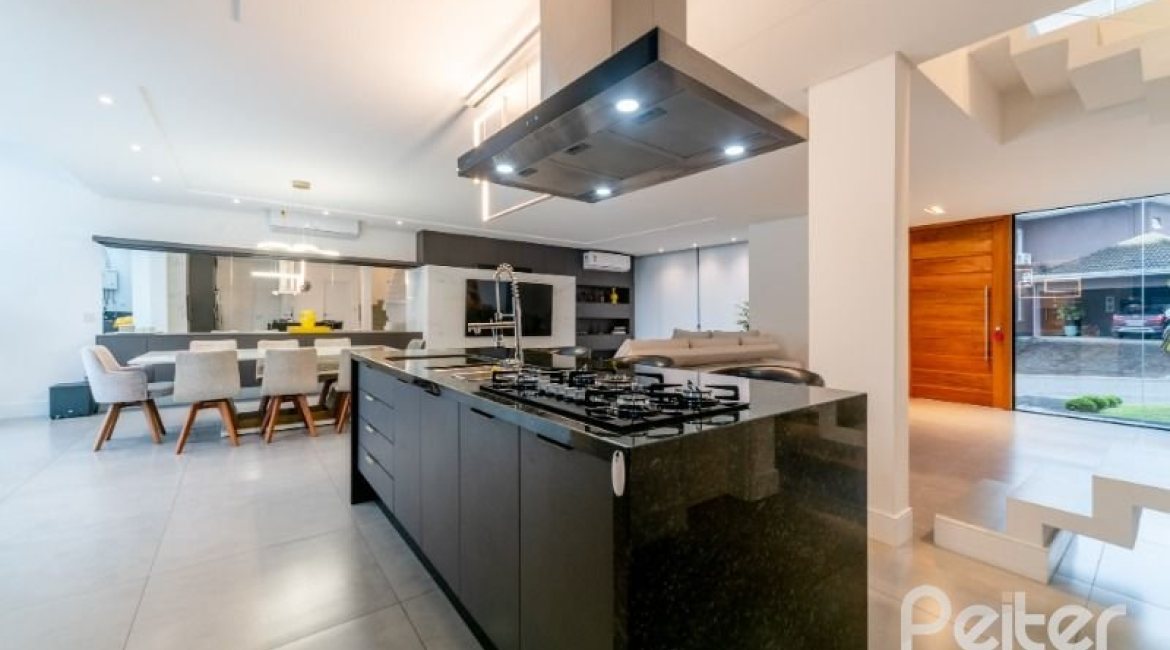 Casa em Condomínio à venda com 250m², 3 dormitórios, 3 suítes, 3 vagas, no bairro Hipica em PORTO ALEGRE