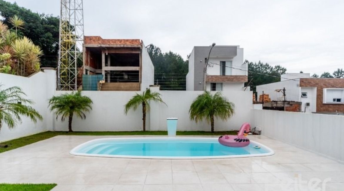 Casa em Condomínio à venda com 250m², 3 dormitórios, 3 suítes, 3 vagas, no bairro Hipica em PORTO ALEGRE