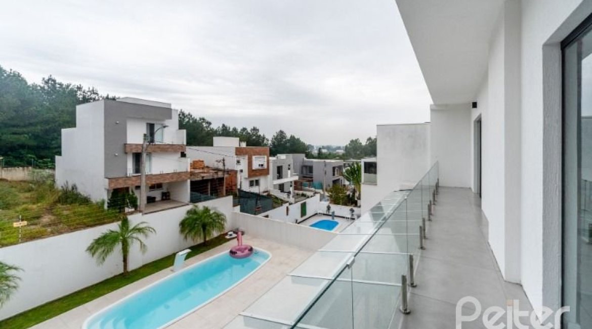 Casa em Condomínio à venda com 250m², 3 dormitórios, 3 suítes, 3 vagas, no bairro Hipica em PORTO ALEGRE