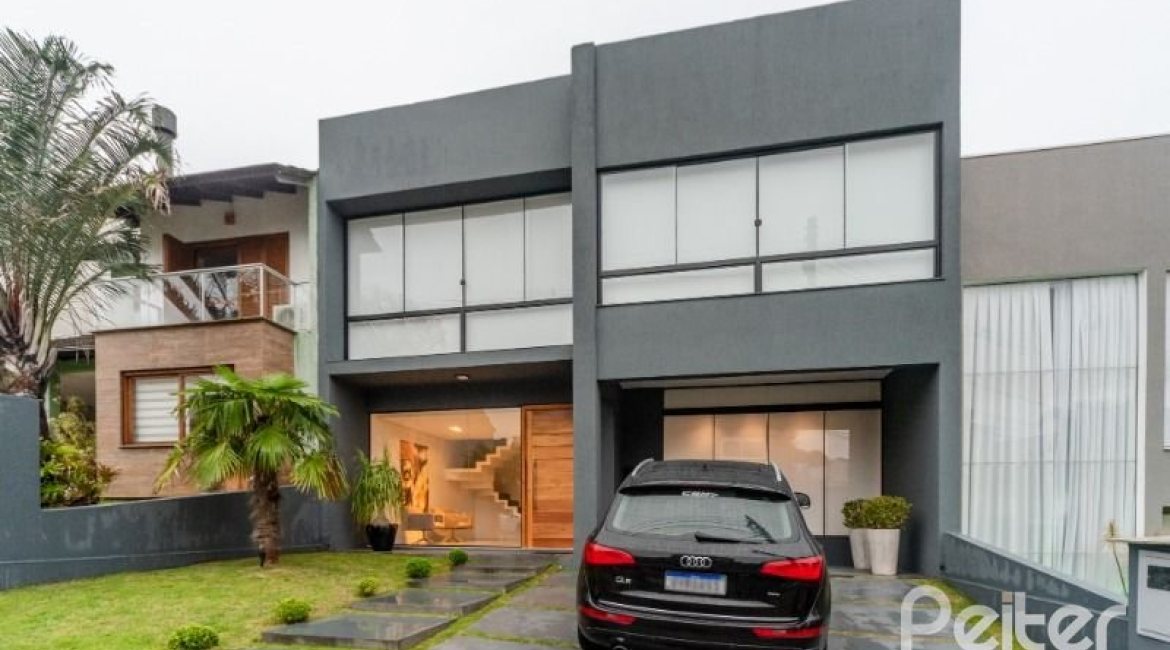 Casa em Condomínio à venda com 250m², 3 dormitórios, 3 suítes, 3 vagas, no bairro Hipica em PORTO ALEGRE