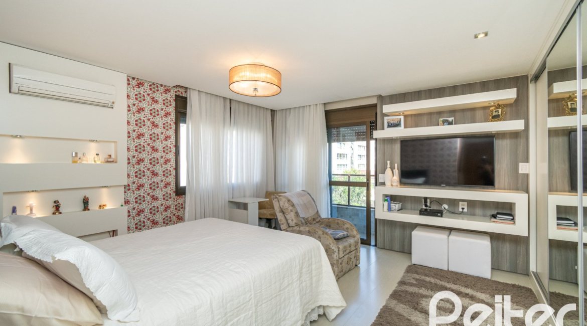 Apartamento à venda com 215m², 3 dormitórios, 3 suítes, 3 vagas, no bairro Tristeza em PORTO ALEGRE