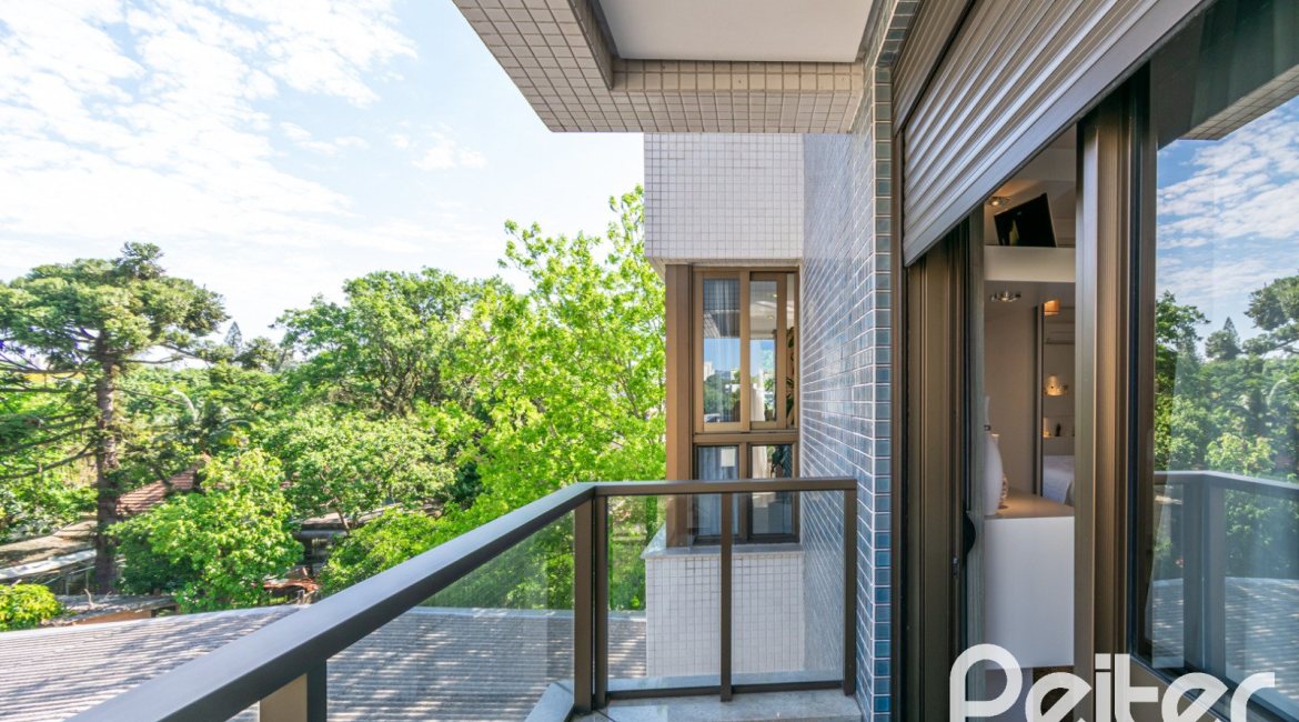 Apartamento à venda com 215m², 3 dormitórios, 3 suítes, 3 vagas, no bairro Tristeza em PORTO ALEGRE