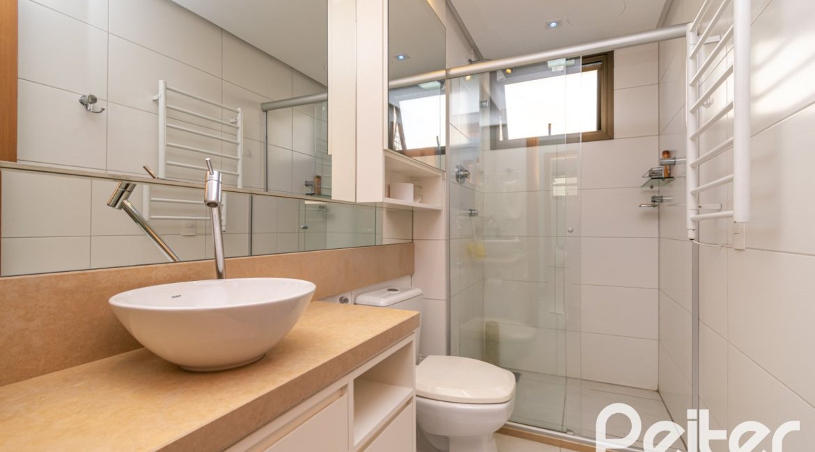 Apartamento à venda com 215m², 3 dormitórios, 3 suítes, 3 vagas, no bairro Tristeza em PORTO ALEGRE