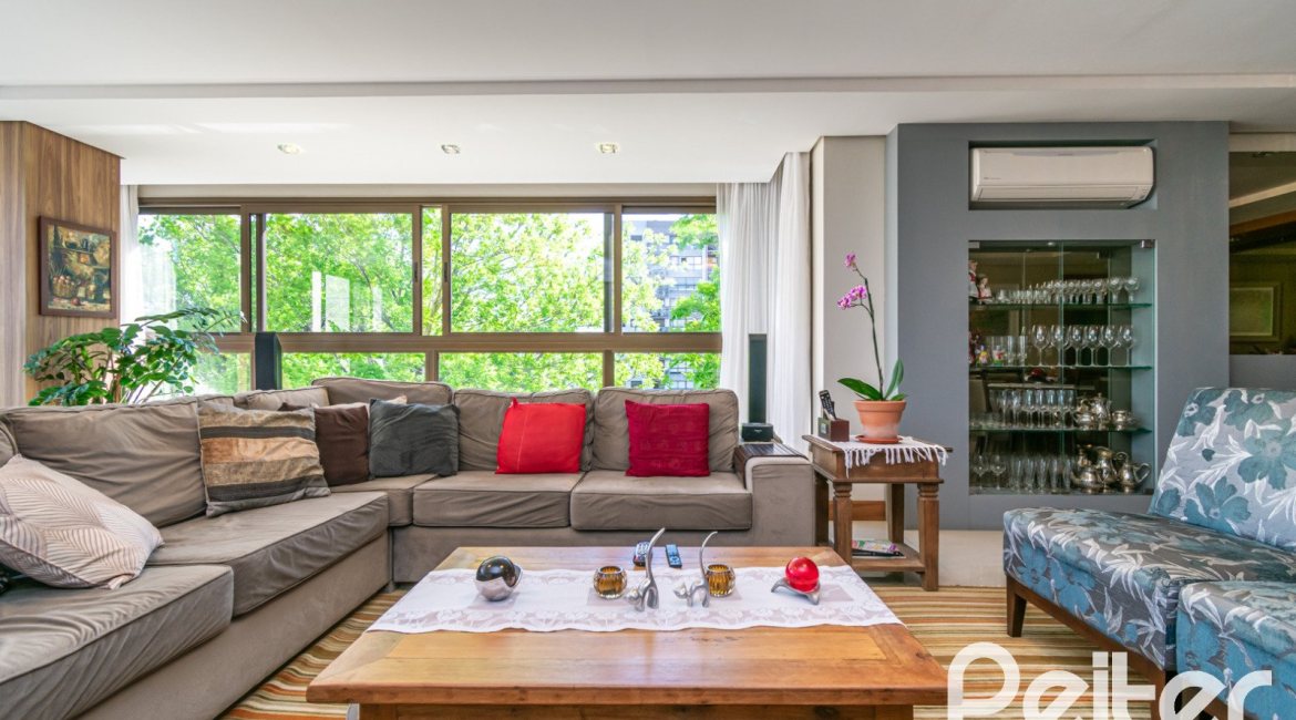 Apartamento à venda com 215m², 3 dormitórios, 3 suítes, 3 vagas, no bairro Tristeza em PORTO ALEGRE