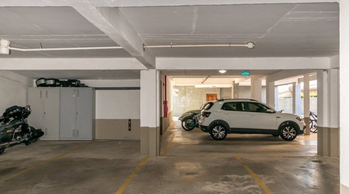 Apartamento à venda com 215m², 3 dormitórios, 3 suítes, 3 vagas, no bairro Tristeza em PORTO ALEGRE