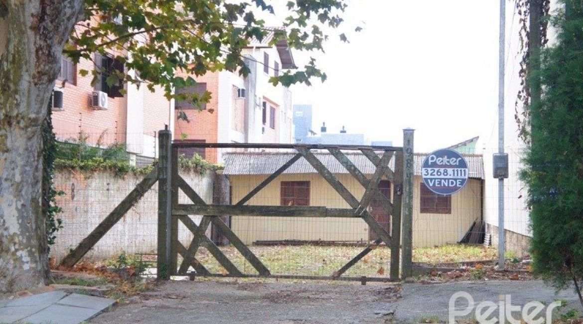 Terreno à venda com 287m², no bairro Tristeza em Porto Alegre