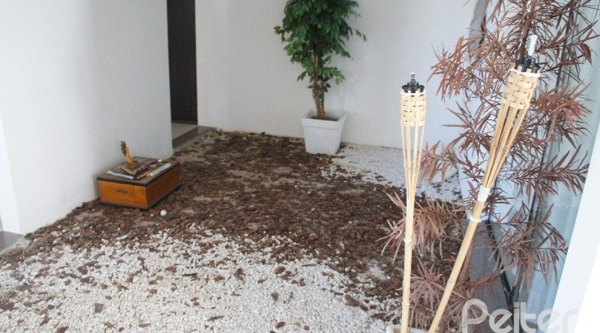 Casa em Condomínio à venda com 288m², 3 dormitórios, 3 suítes, 4 vagas, no bairro Terra Ville em PORTO ALEGRE