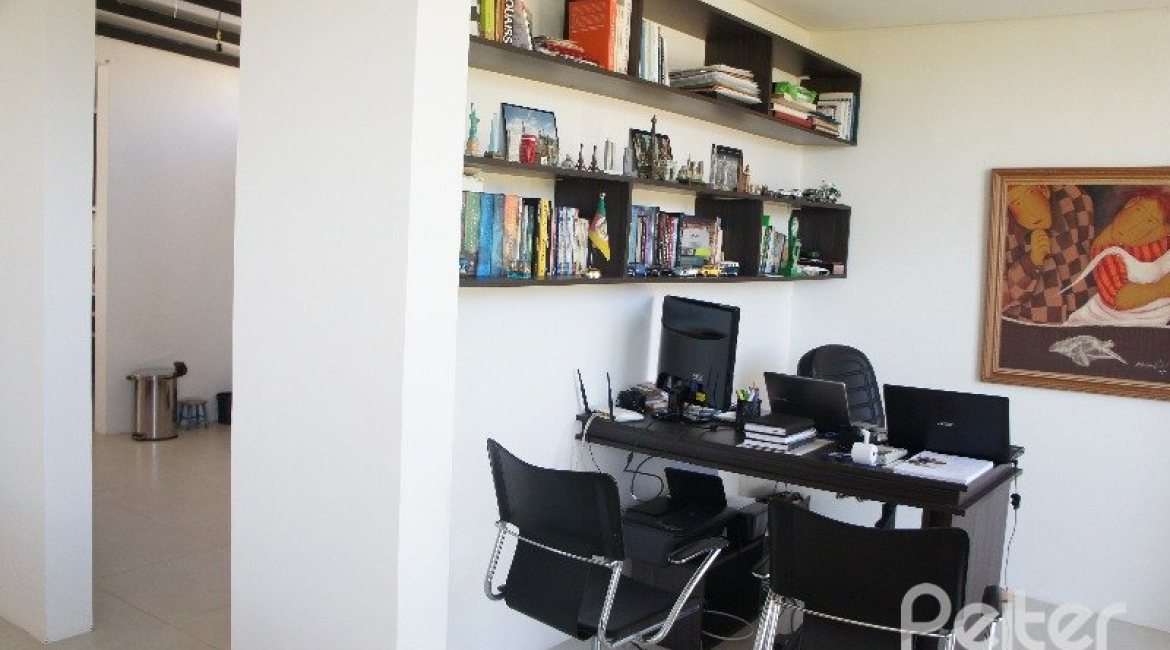 Casa em Condomínio à venda com 288m², 3 dormitórios, 3 suítes, 4 vagas, no bairro Terra Ville em PORTO ALEGRE