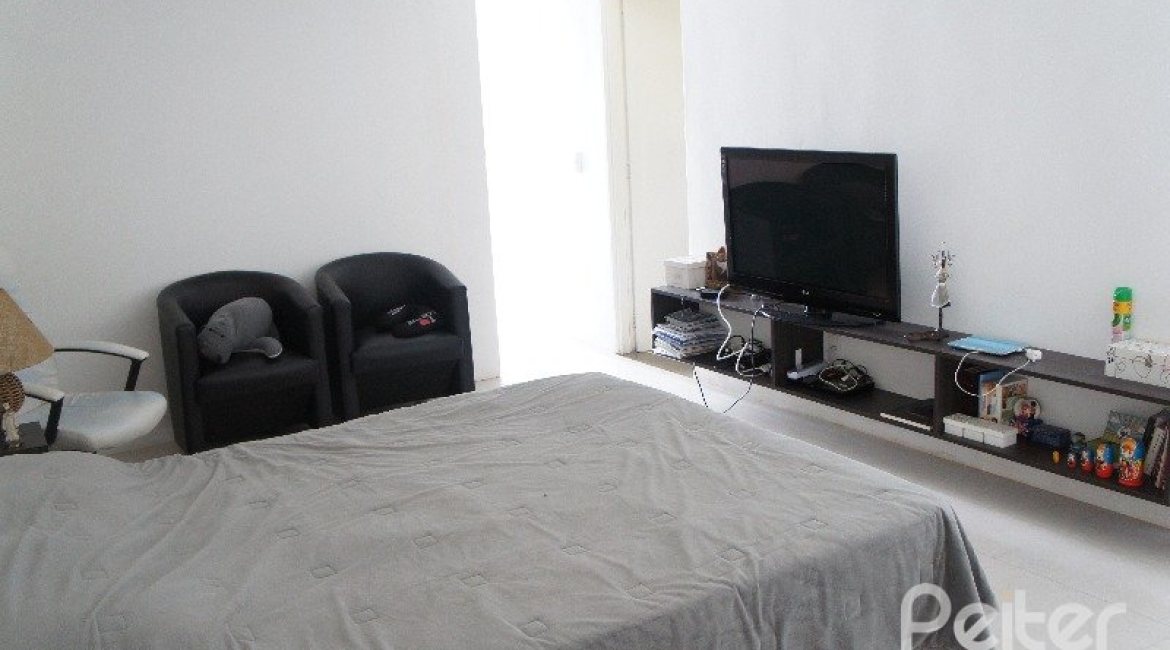 Casa em Condomínio à venda com 288m², 3 dormitórios, 3 suítes, 4 vagas, no bairro Terra Ville em PORTO ALEGRE